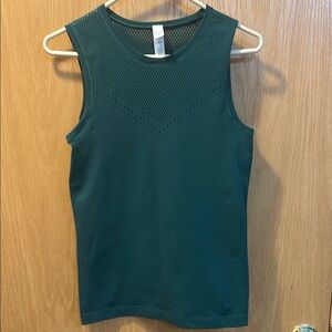 Athleta size L/XL NWOT Green Fitted Sleeveless Tank Top